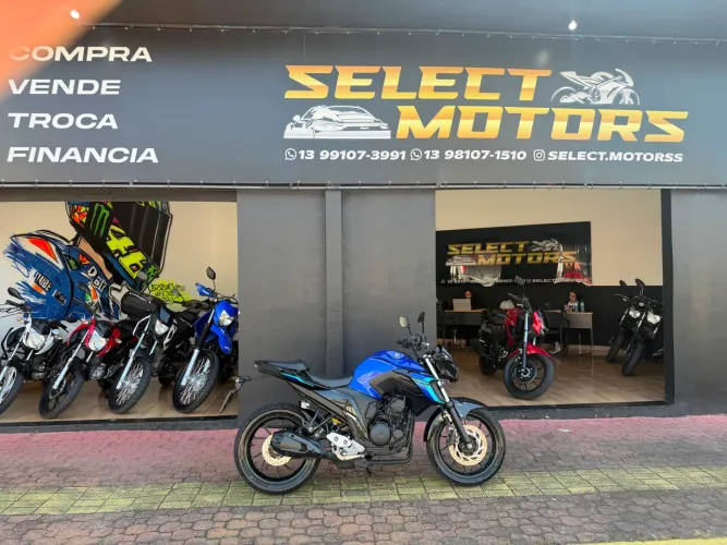 FAZER 250