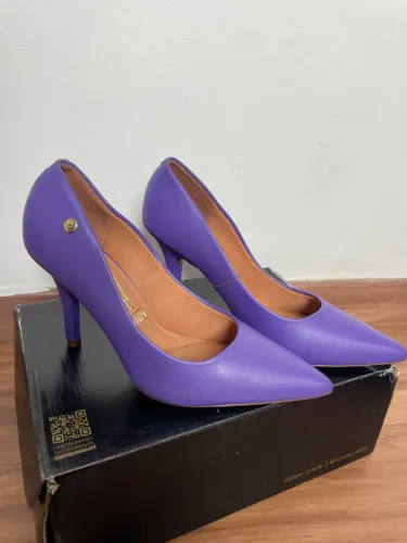 Scarpin Roxo Vizzano