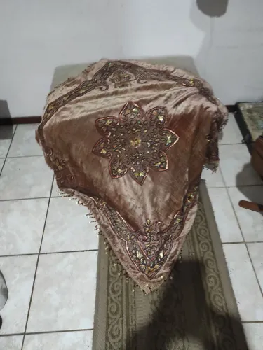 Manta indiana toda bordada a mão 
