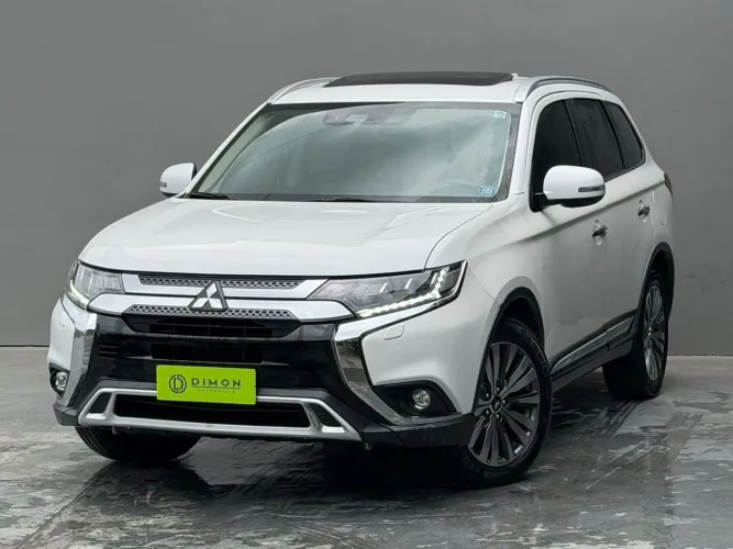 Mitsubishi Outlander HPE-S 2.2 Diesel 4X4 Aut. 2019