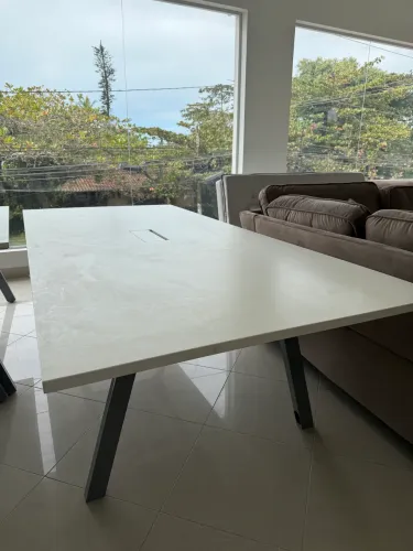 Mesa de Reunião para 8 pessoas 