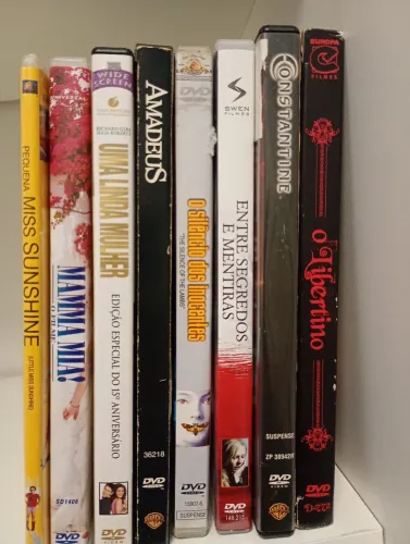 Dvds com 8 filmes diversos para colecionadores todos originais.