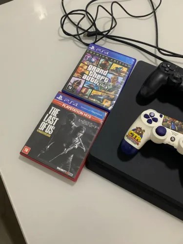 Ps4 slim 1 TB com jogos