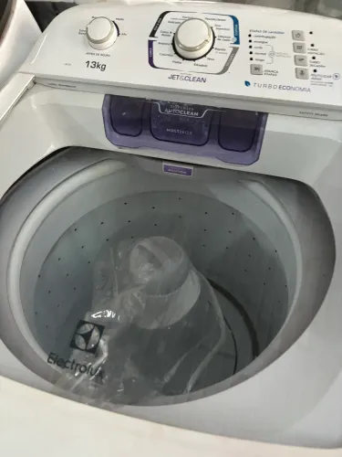 Máquina de lavar Electrolux 13 kgs semi nova