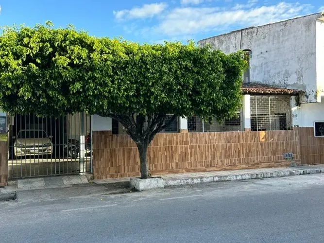 Oportunidade! Imóvel Amplo para Comércio ou Moradia - Santana do Ipanema/AL 