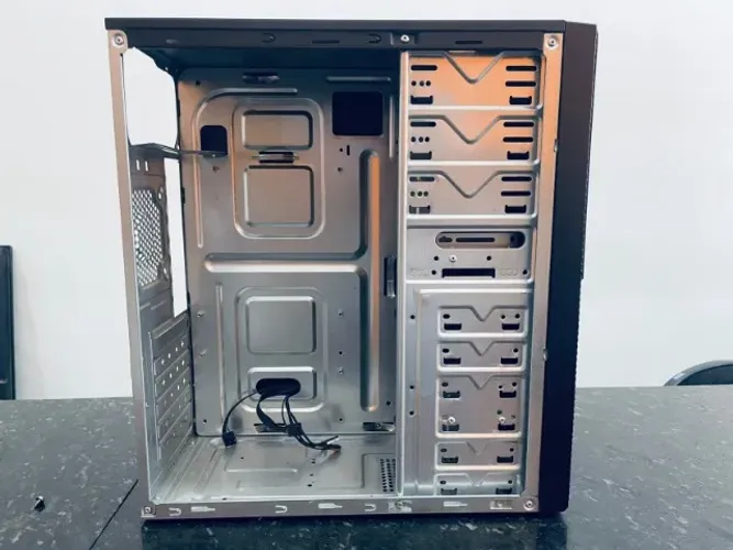 GABINETES - A partir de R$ 10,00.