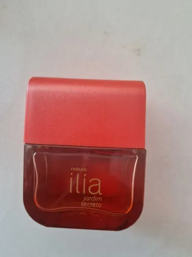 Vendo esse perfume Ilia muito cheiroso . Ele custa apenas 80 reais