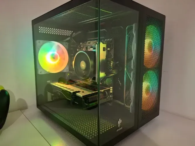 PC Gamer + Monitor 27" + RYZEN5 1600X + RX 580 + 16GB Ram DDR4 + SSD 240GB + HD 500GB