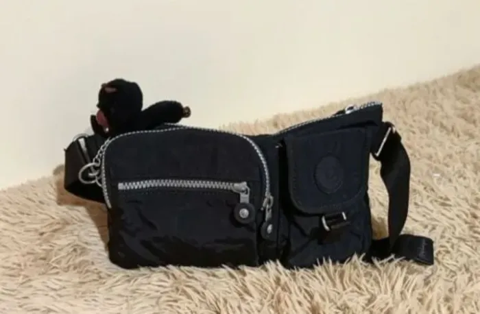 Pochete kipling preta