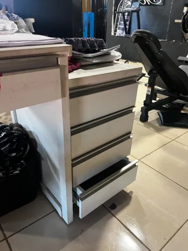 Vendo escrivaninha