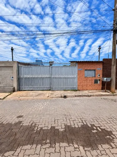Casa à Venda no Sol Nascente Trecho 1 Próximo ao Supermercado Mais Família