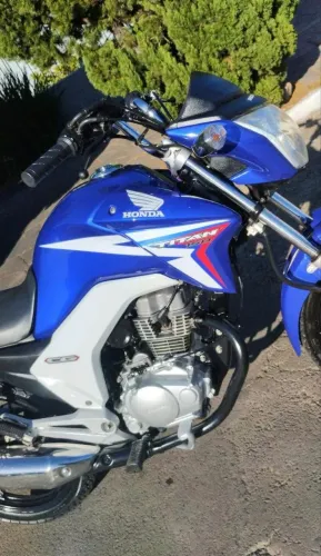 VENDO MOTO CG TITAN EX