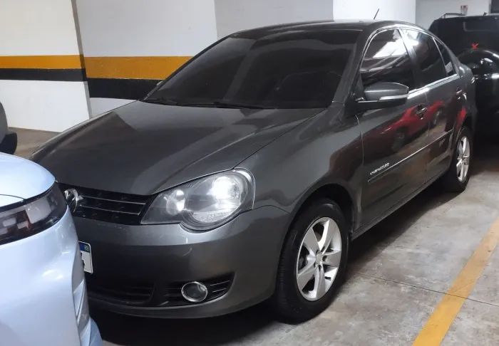 Volkswagen Polo Sed. Comfort. 1.6 MI Tot. Flex 8V 2014