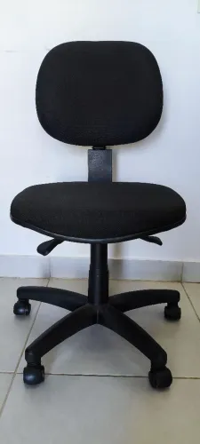Cadeira giratória de escritório (com ajuste para costas)