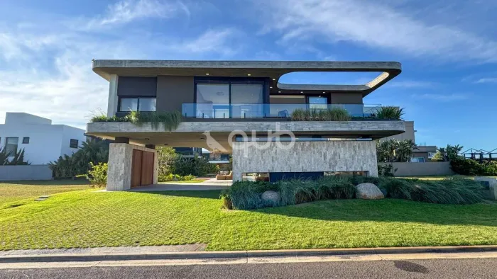 Sobrado à venda, 5 quartos, 5 suítes, 2 vagas, Condomínio Playa Vista - Xangri-Lá/RS