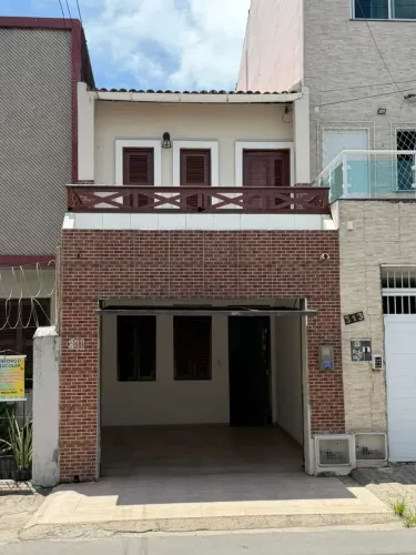 Vende-Se Casa Duplex Na Pereira Filgueiras