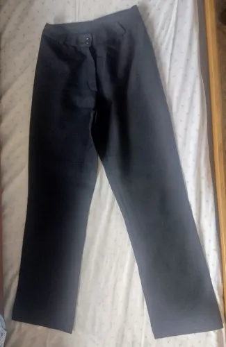 Calça cintura alta, corte reto