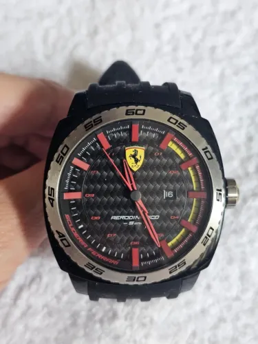 Relogio Ferrari masculino silicone preto 830201