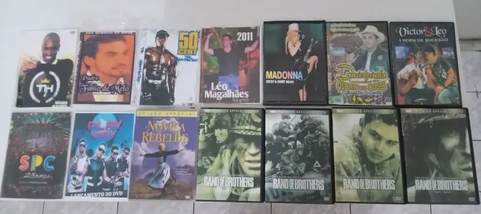 Lote com 302 DVDs de Filmes