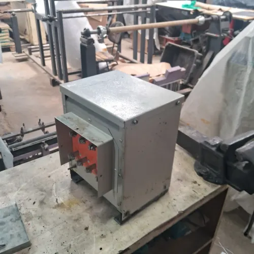 Auto Transformador 220/380 volts com neutro 4 kVA