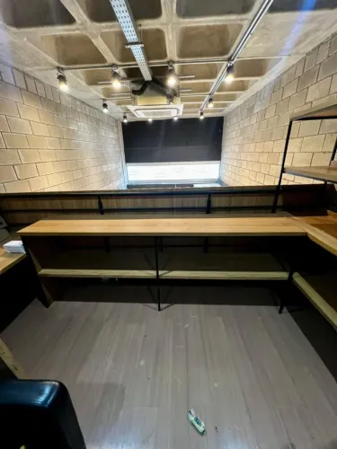 BALCÃO / APARADOR INDUSTRIAL MULTIUSO - 2,50m x 0,50m x 0,95m