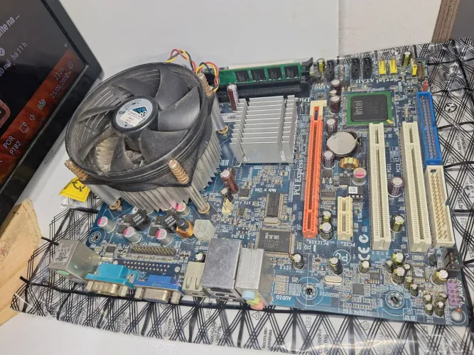 Kit Placa-mãe DDR2 + Processador + RAM + Cooler