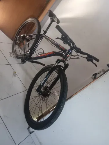 Mongoose aro 29 (Freios hidráulico shimano)