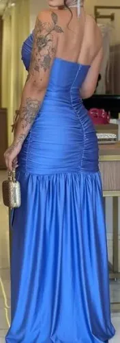 Vestido de festa COR PRETA tamanho M.