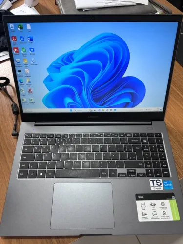 Notebook Samsung Galaxy Book4 i3 - 8gb RAM - SSD 256GB