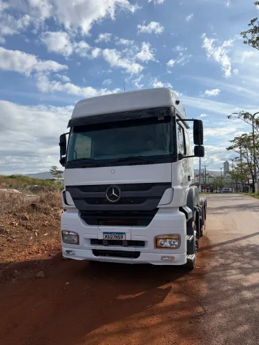 Vendo esse 2644, caminhão 100% operacional, ar-condicionado gelando, bom de pneus.