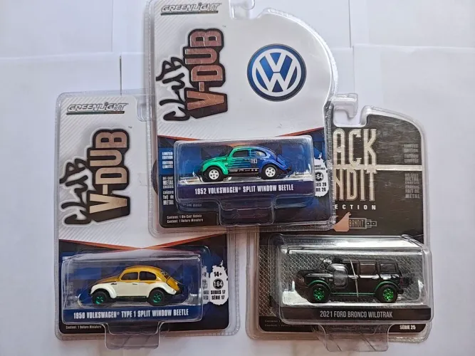 Miniaturas Greenlight 1/64 Lacradas - Club V-Dub Volkswagen / Black Bandit Ford Bronco