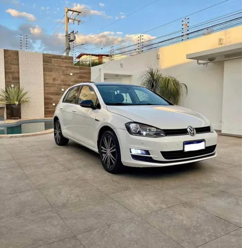 Volkswagen Golf Highline 1.4 TSI 140cv Aut. 2015