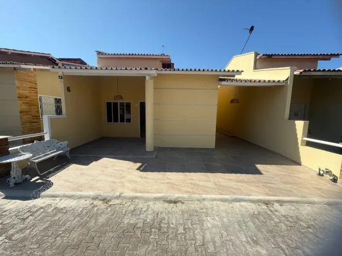 Casa em Condomínio no Passaré - 80m2 - 3 suites - 2 vagas