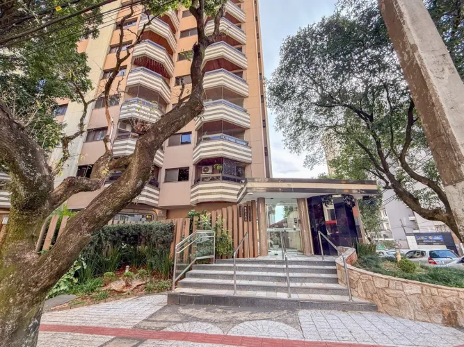 Apartamento para alugar com 3 quartos no Centro de Londrina