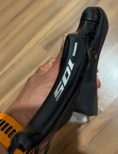 Sti esquerdo Shimano 105