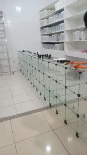 BALCÃO de vidro