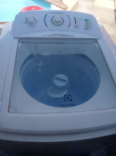Máquina faz tudo 12 kg / detalhe tampa solta