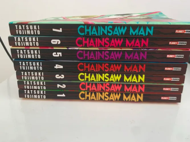 Mangás Chainsaw Man - Lote com 7 volumes