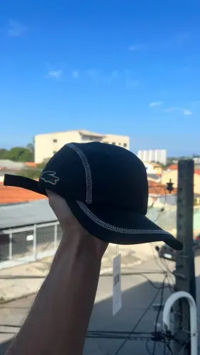 Boné 25 cada pra sair logo são 9 boné