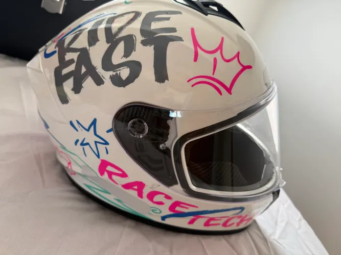 Capacete race tech