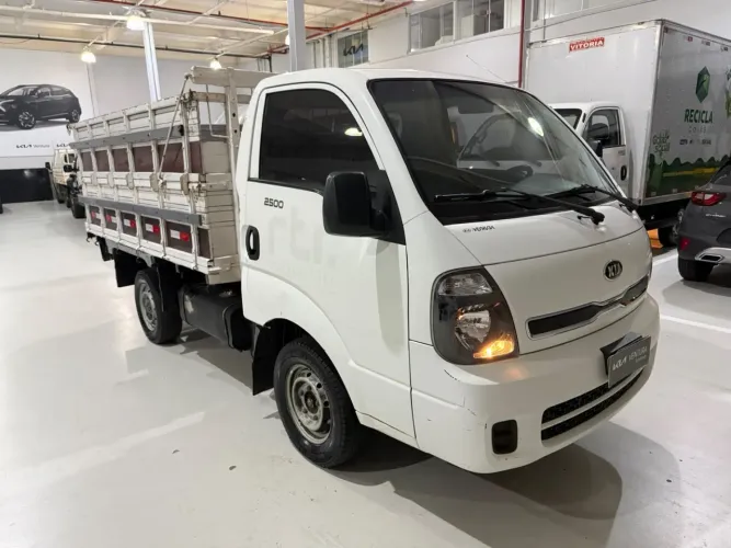 Kia Motors Bongo K-2500 2.5 4X2 TB Diesel 2016