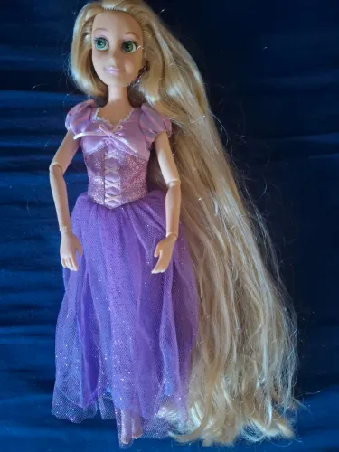 Boneca Rapuzel original Disney