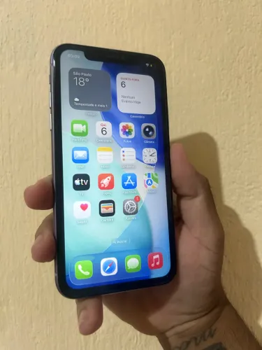 iPhone 11 (128GB)