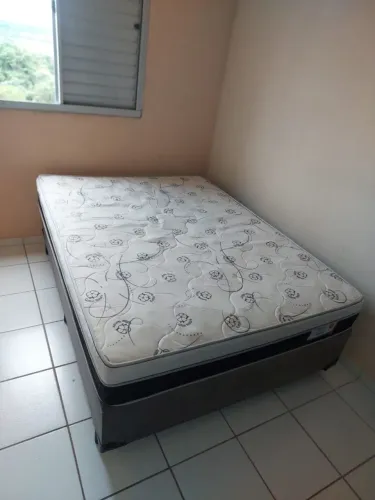 Cama de casal boxe e colchão 