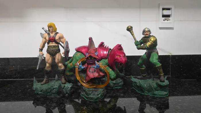 Action figures 
