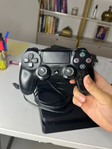 Ps4 Slim (com defeito)