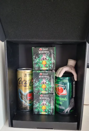 Refrigerantes Colecionáveis - Coca-Cola League of Legends e Guaraná Wandinha