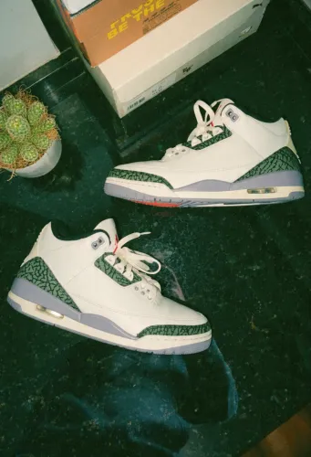 Air Jordan 3 Grey cement