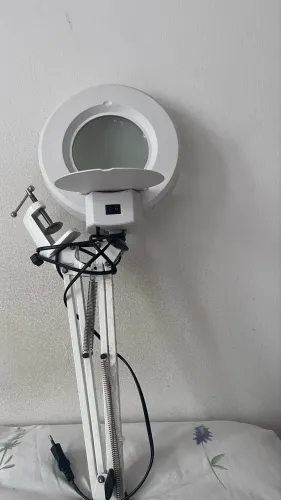 Lupa bancada estética