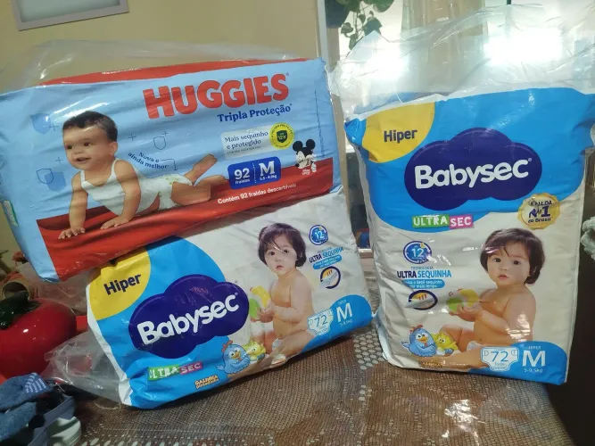 Fraldas HUGGIES e BABYSEC 
